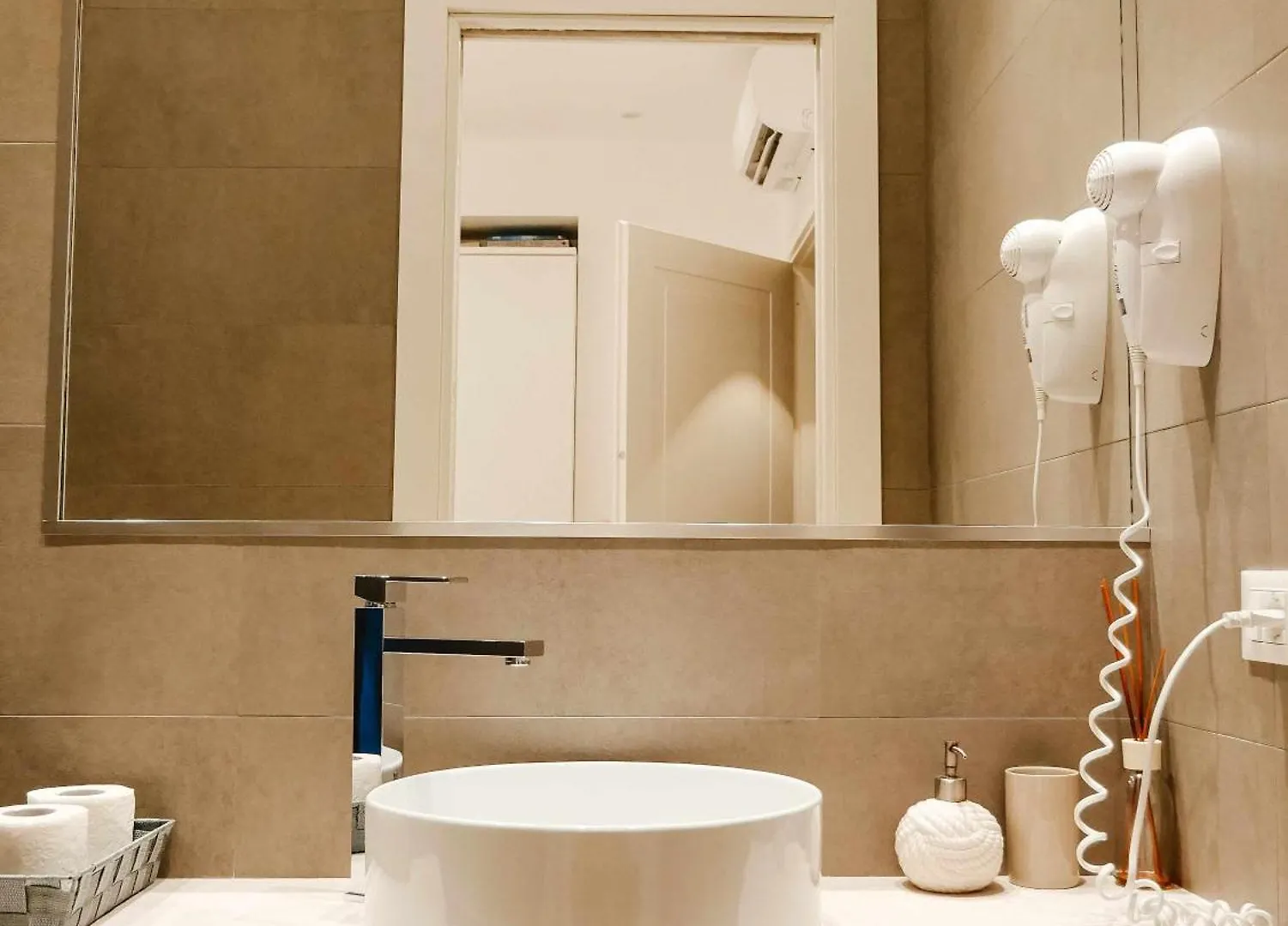 Ceo Luxury Suite Di Cagliari Bed & Breakfast